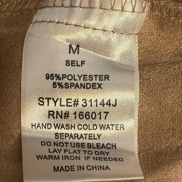 Blue B Collection Sz M faux suede tan fringe button down long sleeves Shacket - Picture 6 of 6